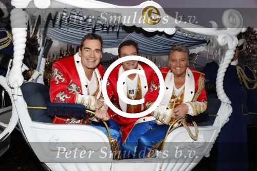 Kaatsheuvel 16 november 2016
Opnames videoclip Toppers met Rene Froger Gerard Joling Jeroen v d Boom Maxim Froger Danny Froger Lee Towers Andre Hazes jr O Gene en Maan. Opnames vonden plaats in de efteling.