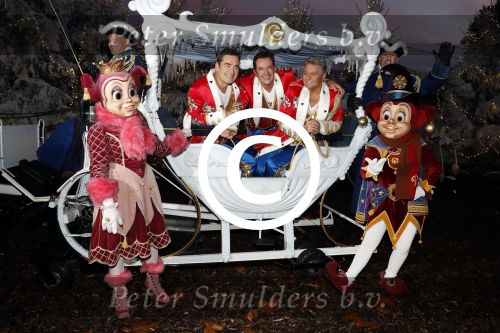 Kaatsheuvel 16 november 2016
Opnames videoclip Toppers met Rene Froger Gerard Joling Jeroen v d Boom Maxim Froger Danny Froger Lee Towers Andre Hazes jr O Gene en Maan. Opnames vonden plaats in de efteling.