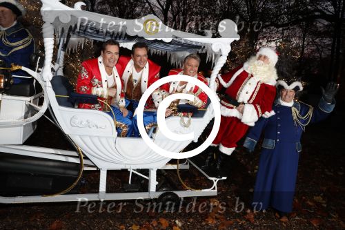 Kaatsheuvel 16 november 2016
Opnames videoclip Toppers met Rene Froger Gerard Joling Jeroen v d Boom Maxim Froger Danny Froger Lee Towers Andre Hazes jr O Gene en Maan. Opnames vonden plaats in de efteling.