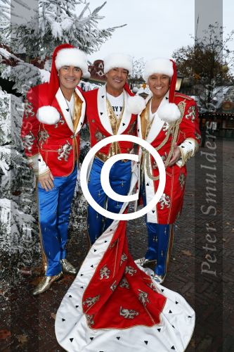 Kaatsheuvel 16 november 2016
Opnames videoclip Toppers met Rene Froger Gerard Joling Jeroen v d Boom Maxim Froger Danny Froger Lee Towers Andre Hazes jr O Gene en Maan. Opnames vonden plaats in de efteling.