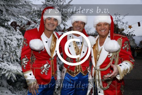 Kaatsheuvel 16 november 2016
Opnames videoclip Toppers met Rene Froger Gerard Joling Jeroen v d Boom Maxim Froger Danny Froger Lee Towers Andre Hazes jr O Gene en Maan. Opnames vonden plaats in de efteling.