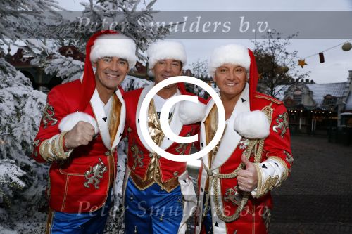 Kaatsheuvel 16 november 2016
Opnames videoclip Toppers met Rene Froger Gerard Joling Jeroen v d Boom Maxim Froger Danny Froger Lee Towers Andre Hazes jr O Gene en Maan. Opnames vonden plaats in de efteling.