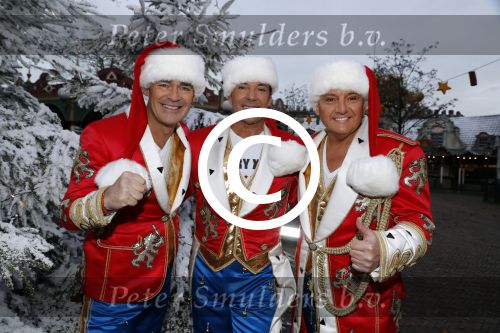 Kaatsheuvel 16 november 2016
Opnames videoclip Toppers met Rene Froger Gerard Joling Jeroen v d Boom Maxim Froger Danny Froger Lee Towers Andre Hazes jr O Gene en Maan. Opnames vonden plaats in de efteling.