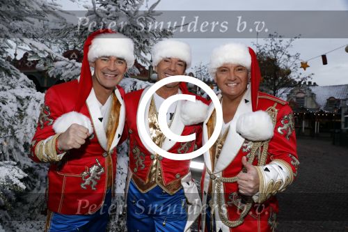 Kaatsheuvel 16 november 2016
Opnames videoclip Toppers met Rene Froger Gerard Joling Jeroen v d Boom Maxim Froger Danny Froger Lee Towers Andre Hazes jr O Gene en Maan. Opnames vonden plaats in de efteling.