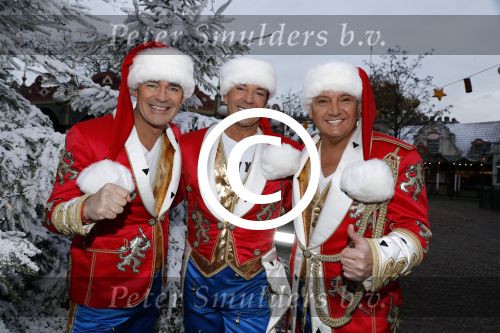 Kaatsheuvel 16 november 2016
Opnames videoclip Toppers met Rene Froger Gerard Joling Jeroen v d Boom Maxim Froger Danny Froger Lee Towers Andre Hazes jr O Gene en Maan. Opnames vonden plaats in de efteling.