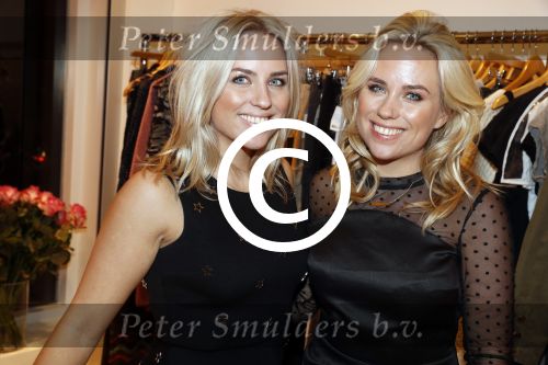 Amsterdam 15 december 2016 
Presentatie sieradenlijn Vedder en Vedder ( Anne en Esther) bij Velvet op de cornelis schuytstraat