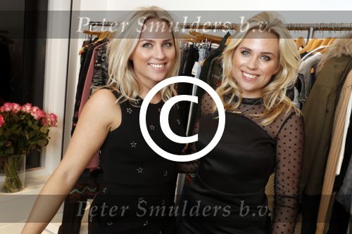 Amsterdam 15 december 2016 
Presentatie sieradenlijn Vedder en Vedder ( Anne en Esther) bij Velvet op de cornelis schuytstraat