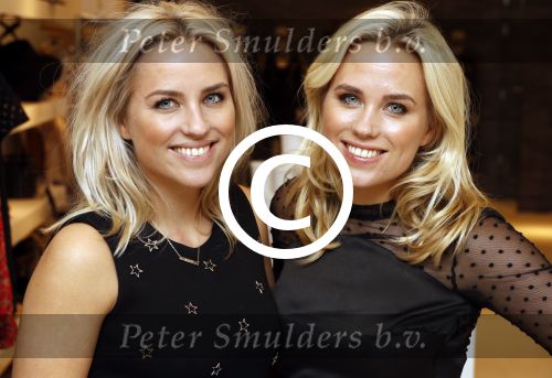Amsterdam 15 december 2016 
Presentatie sieradenlijn Vedder en Vedder ( Anne en Esther) bij Velvet op de cornelis schuytstraat