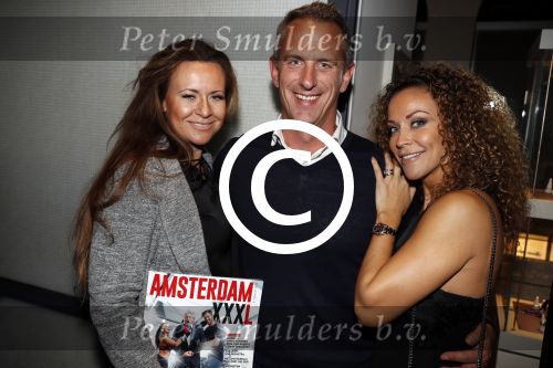Amsterdam 22 november 2016
Presentatie Amsterdam XXXL magazine uitgegeven door Mark Teurlings bij gassan diamonds. Yvette Teurlings met Marcel Arendsen en Xantia