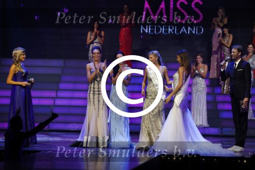Hilversum 26 september 2016
Finale miss Nederland verkiezing in studio 21. Kim Kotter en Viktor Brand presenteren het. Winares Zoey Ivory