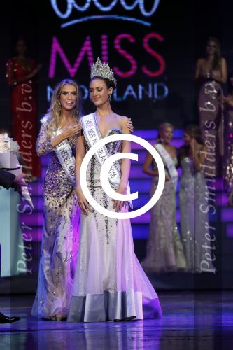 Hilversum 26 september 2016
Finale miss Nederland verkiezing in studio 21. Kim Kotter en Viktor Brand presenteren het. Winares Zoey Ivory