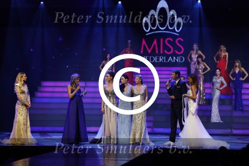 Hilversum 26 september 2016
Finale miss Nederland verkiezing in studio 21. Kim Kotter en Viktor Brand presenteren het. Winares Zoey Ivory
