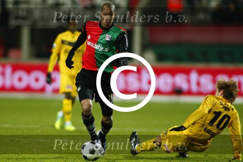 NEC - VVV  17-12-2011 Eredivisie, 2011-2012 2 - 0
NEC player Rayan Koolwijk (L),  VVV player Robert Cullen (R)
Photo: EIB/Ton Niessing