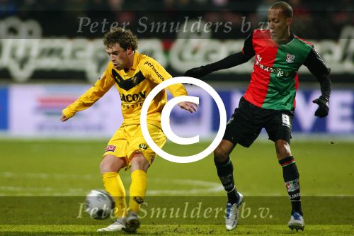 NEC - VVV  17-12-2011 Eredivisie, 2011-2012 2 - 0
NEC player Ryan Koolwijk (R),  VVV player Barry Maquire (L)
Photo: EIB/Ton Niessing