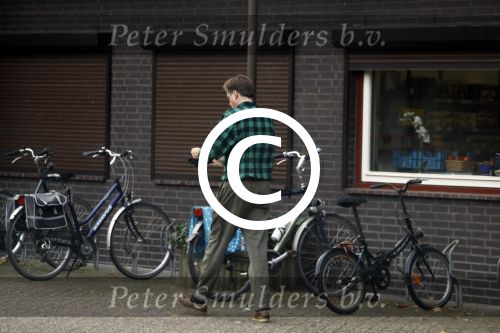 Wageningen 25 november 2017
Alexander Pechtold woont in Aoppartement wat op zijn huis ( waar zijn vrouw woont) uitkijkt