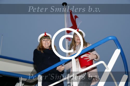 Amsterdam 1 december 2017
Wereld aidsdag met Nicolette Kluijver en Angela Groothuizen.
Ze varen met de pond achter Centraal Station naar de overkant van het IJ