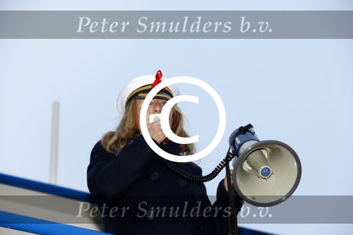 Amsterdam 1 december 2017
Wereld aidsdag met Nicolette Kluijver en Angela Groothuizen.
Ze varen met de pond achter Centraal Station naar de overkant van het IJ