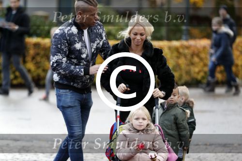 Kaatsheuvel 19 november 2017
Barbie ( Samantha de Jong) in de efteling met haar kinderen en viend Rolf Tangel met zoontje