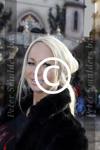 Kaatsheuvel 19 november 2017
Barbie ( Samantha de Jong) in de efteling met haar kinderen en viend Rolf Tangel met zoontje