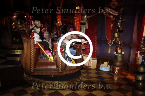 Kaatsheuvel 19 november 2017
Barbie ( Samantha de Jong) in de efteling met haar kinderen en viend Rolf Tangel met zoontje
