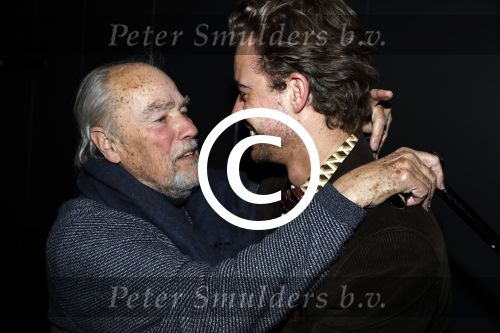 Utrecht 12 december 2017
Premiere Hendrik Groen in schouwburg Utrecht.
De cast bestaat uit Beau Schneider, Mike Weerts, Plien van Bennekom/Cynthia Abma, Myrthe Burger, Rufus Hegeman, Britte Lagcher. Eric Schneider met zoon Beau
