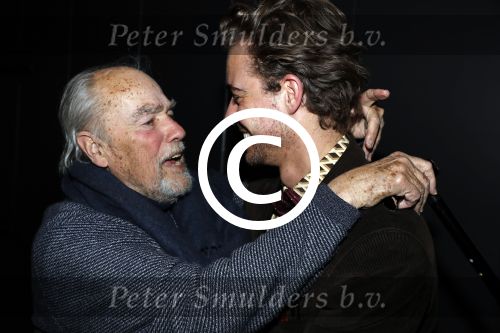 Utrecht 12 december 2017
Premiere Hendrik Groen in schouwburg Utrecht.
De cast bestaat uit Beau Schneider, Mike Weerts, Plien van Bennekom/Cynthia Abma, Myrthe Burger, Rufus Hegeman, Britte Lagcher. Eric Schneider met zoon Beau