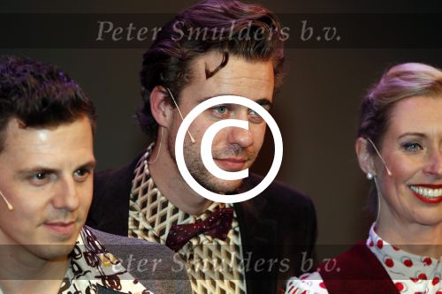 Utrecht 12 december 2017
Premiere Hendrik Groen in schouwburg Utrecht.
De cast bestaat uit Beau Schneider, Mike Weerts, Plien van Bennekom/Cynthia Abma, Myrthe Burger, Rufus Hegeman, Britte Lagcher