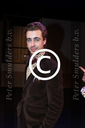 Utrecht 12 december 2017
Premiere Hendrik Groen in schouwburg Utrecht.
De cast bestaat uit Beau Schneider, Mike Weerts, Plien van Bennekom/Cynthia Abma, Myrthe Burger, Rufus Hegeman, Britte Lagcher