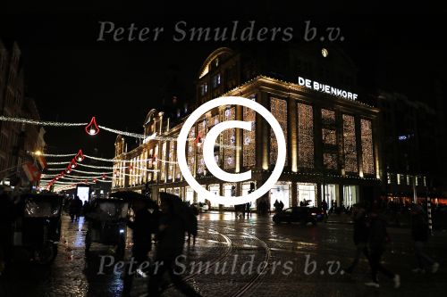 Amsterdam 16 november 2017 
De bijenkorf in amsterdam verlicht