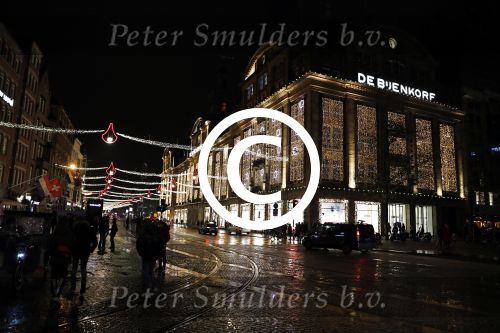 Amsterdam 16 november 2017 
De bijenkorf in amsterdam verlicht
