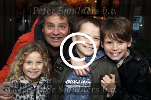 Amsterdam 16 november 2017 
Boekpresentatie William Rutten bij hard Rock cafe. Dirk Zeelenberg met kinderen
