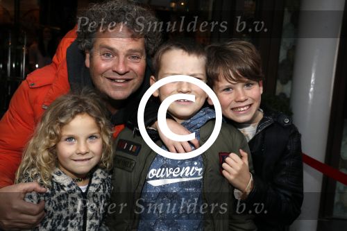 Amsterdam 16 november 2017 
Boekpresentatie William Rutten bij hard Rock cafe. Dirk Zeelenberg met kinderen
