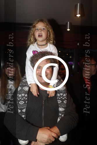 Amsterdam 16 november 2017 
Boekpresentatie William Rutten bij hard Rock cafe. Dirk Zeelenberg met kinderen