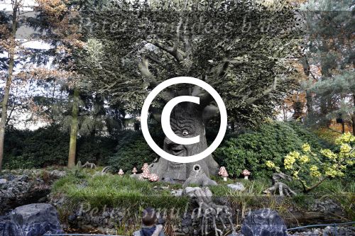 Kaatsheuvel 19 november 2017
Barbie ( Samantha de Jong) in de efteling met haar kinderen en viend Rolf Tangel met zoontje