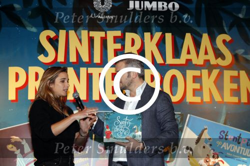 Amsterdam 14 november 2017 
Presentatie sinterklaasboeken Jumbo in carre . Winston Gerschtanowitz presenteert het. Dit jaar hebben Humberto Tan Ellen Hoog en Lauren Verster de verhalen geschreven. Lauren is zwanger