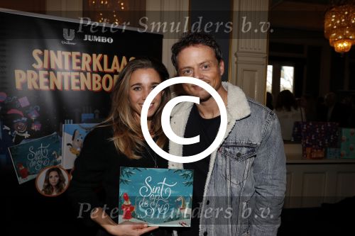 Amsterdam 14 november 2017 
Presentatie sinterklaasboeken Jumbo in carre . Winston Gerschtanowitz presenteert het. Dit jaar hebben Humberto Tan Ellen Hoog en Lauren Verster de verhalen geschreven. Ellen Hoog met man