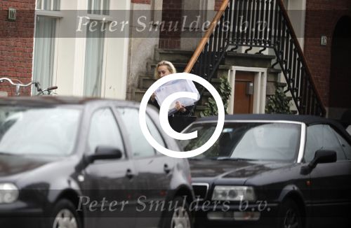 Amsterdam 16 november 2017 
Eva Jinek bij haar huis