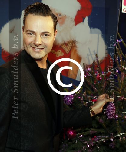 Amsterdam 6 december 2017  
Nicolette Kluijver, Jamai Loman, Fred van Leer, Katja Schuurman, Freek van Noortwijk, Tim Douwsma, Levi van Kempen, Pip Pellens, Mascha Feoktistova, Gregor van Vlierden, Kees Tol, Toprak Yalciner, Esmee van Kempen, Sarah Chronis, Marlijn Weerdenburg, Vajen van den Bosch, Tommie Christiaan en Sanne Vogel tijdens Sky Radio Christmas Tree For Charity in het studenthotel.