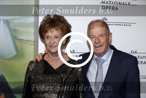 Amsterdam 1 december 2017 
Ballet voorstelling in de Stopera in Amsterdam. Frits Barend met zijn vrouw Marijke
