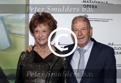 Amsterdam 1 december 2017 
Ballet voorstelling in de Stopera in Amsterdam. Frits Barend met zijn vrouw Marijke