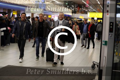 Schiphol 19 november 2017
Gordon vertrekt vanaf schiphol naar Kaapstad om daar te trouwen voor zijn tv progamma \