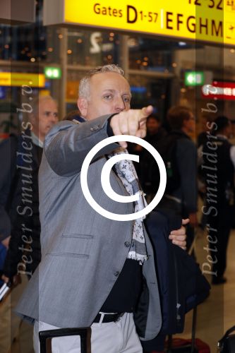 Schiphol 19 november 2017
Gordon vertrekt vanaf schiphol naar Kaapstad om daar te trouwen voor zijn tv progamma \