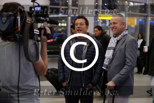 Schiphol 19 november 2017
Gordon vertrekt vanaf schiphol naar Kaapstad om daar te trouwen voor zijn tv progamma \