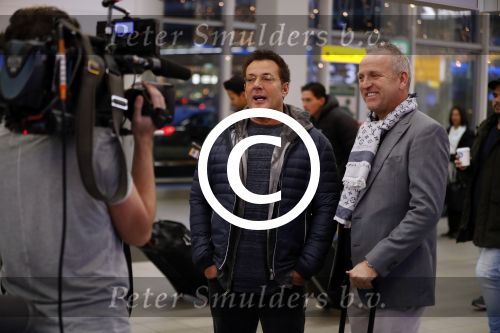 Schiphol 19 november 2017
Gordon vertrekt vanaf schiphol naar Kaapstad om daar te trouwen voor zijn tv progamma \