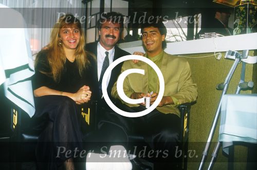 Romario met zijn eerste vrouw Monica geblesseerd bij Rest. De blauwe lotus en met Guus Hiddink

--

Â© & Foto Peter Smulders B.V. Eindhoven