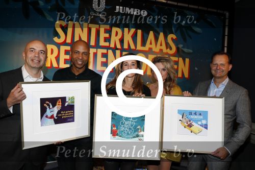 Amsterdam 14 november 2017 
Presentatie sinterklaasboeken Jumbo in carre . Winston Gerschtanowitz presenteert het. Dit jaar hebben Humberto Tan Ellen Hoog en Lauren Verster de verhalen geschreven. Lauren is zwanger