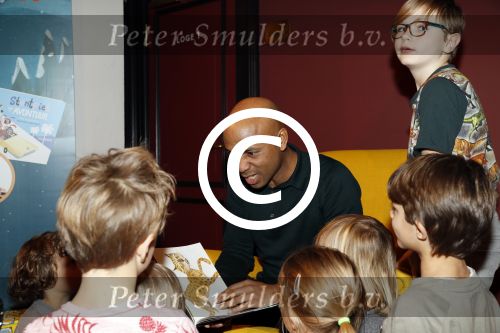 Amsterdam 14 november 2017 
Presentatie sinterklaasboeken Jumbo in carre . Winston Gerschtanowitz presenteert het. Dit jaar hebben Humberto Tan Ellen Hoog en Lauren Verster de verhalen geschreven. Lauren is zwanger