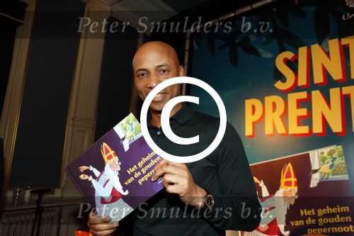 Amsterdam 14 november 2017 
Presentatie sinterklaasboeken Jumbo in carre . Winston Gerschtanowitz presenteert het. Dit jaar hebben Humberto Tan Ellen Hoog en Lauren Verster de verhalen geschreven. Lauren is zwanger