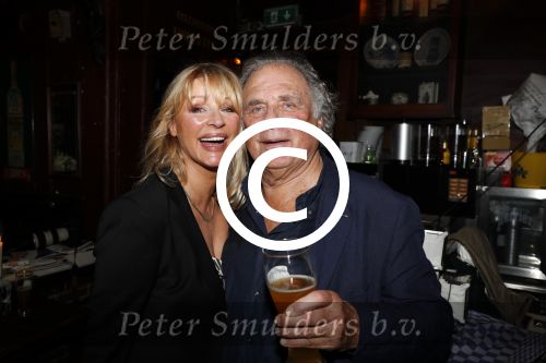 Amsterdam 16 november 2017 
Boekpresentatie Jan Cremer . Jan Cremer met zijn vrouw Babette