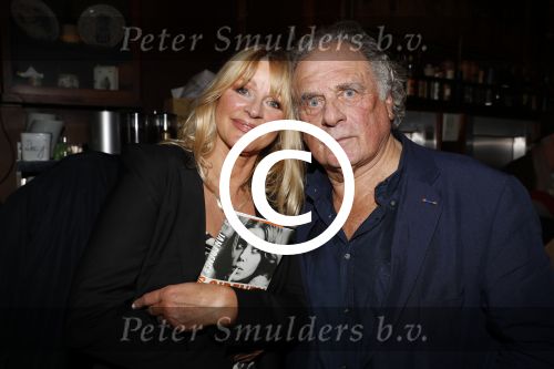 Amsterdam 16 november 2017 
Boekpresentatie Jan Cremer . Jan Cremer met zijn vrouw Babette